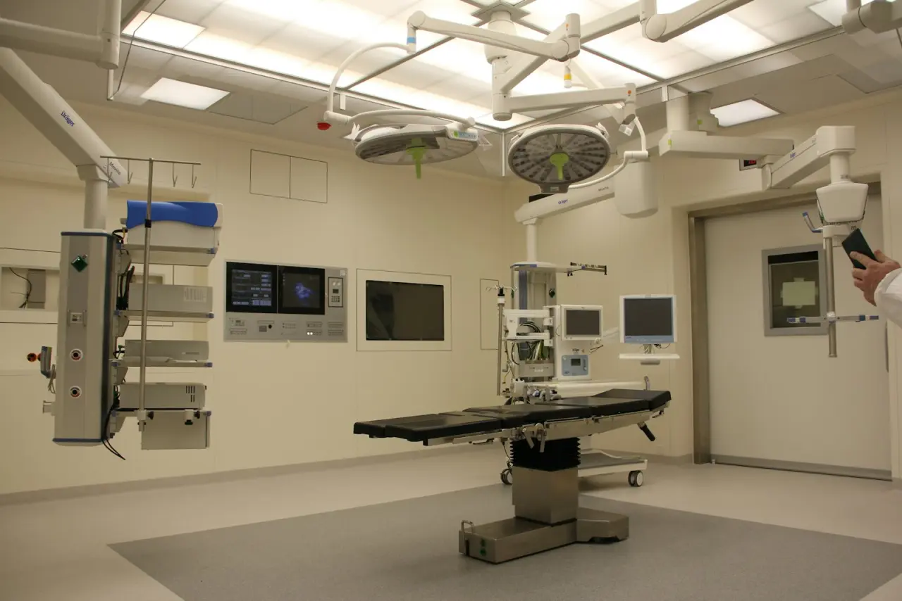 How Much Does a Hospital Stay Cost for an Uninsured Person?